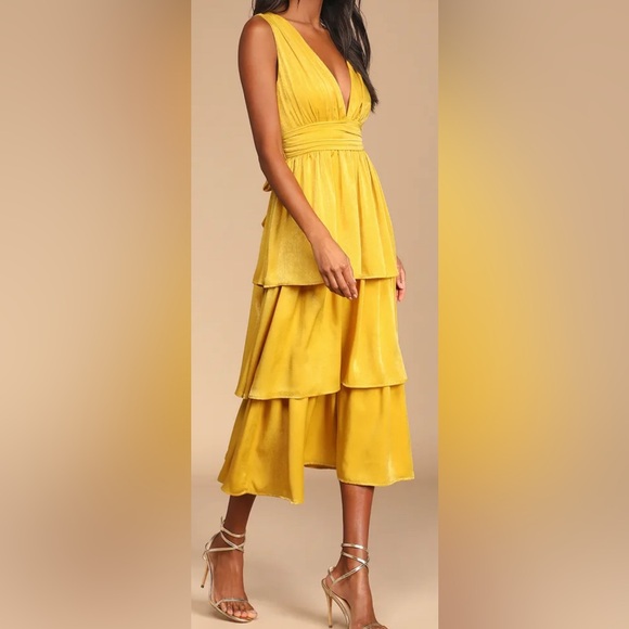Lulus Marigold/Canary tiered dress - Picture 1 of 13